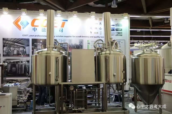 Mini usine de brasserie de petit équipement commercial de brassage électrique ou vapeur
