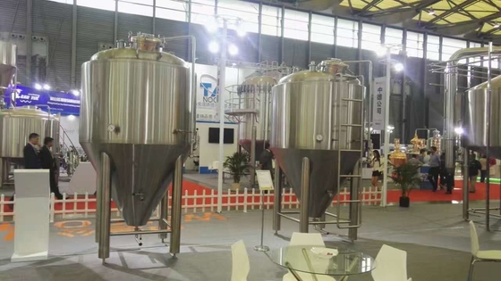 Équipement conique réfrigéré de brassage du fermenteur 1000L d'acier inoxydable grand