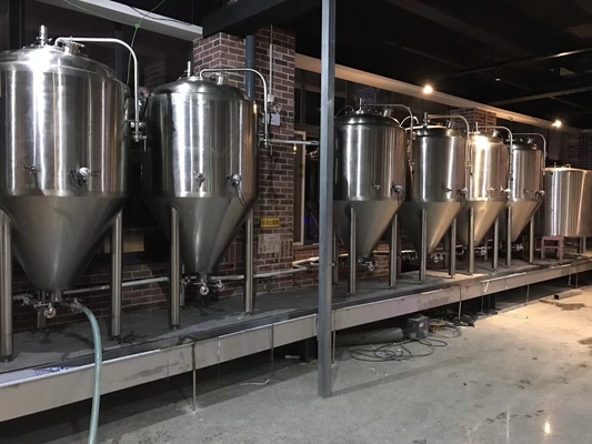 équipement de brassage de la large échelle 2000L 304 pompes sanitaires avec des contrôles de VFD