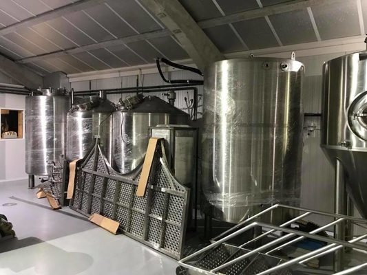 Systèmes commerciaux de brassage de bière d'équipement de brassage de bière de métier des affaires 10Bbl