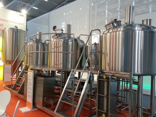 L'équipement électrique/mini microbrasserie de vapeur, 3 mettent l'équipement en phase de Brewpub
