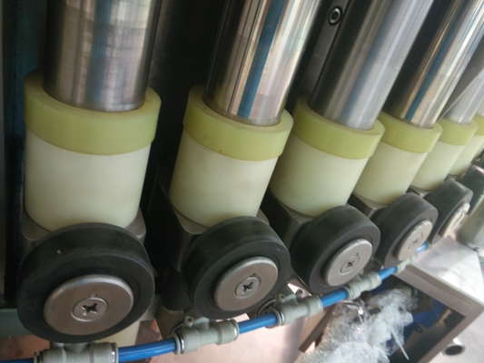Chaîne de production à grande vitesse de brasserie machine remplissante et de capsulage d'eau en bouteille