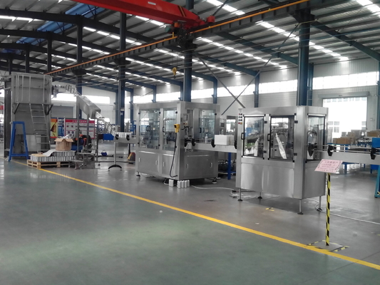 Chaîne de production électrique de brasserie bouteille automatique rinçant la machine remplissante et de capsulage