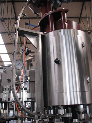 Chaîne de production automatique de brasserie boisson rinçant la machine de capsulage remplissante de Monoblock