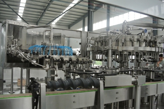 Machine remplissante et de capsulage d'eau en bouteille en verre automatique garantie de 1 an