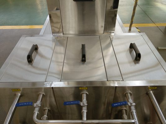 Les chefs de la puissance élevée deux emballant la chaîne de production mettent le remplisseur en tonneau 0Ml - 1000Ml de joint