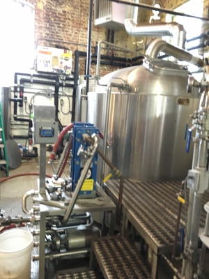 Type moderne classique équipement de microbrasserie avec le réservoir conique de cuve de fermentation
