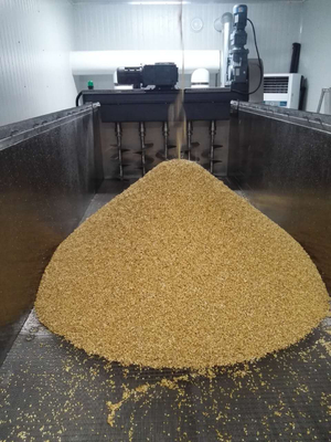 Chaîne de production d'emballage de maltage avec tremper le réservoir, germant étuvant la boîte