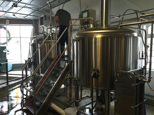 Équipement micro de microbrasserie de bar surface polie par système de brassage de 3,5 barils