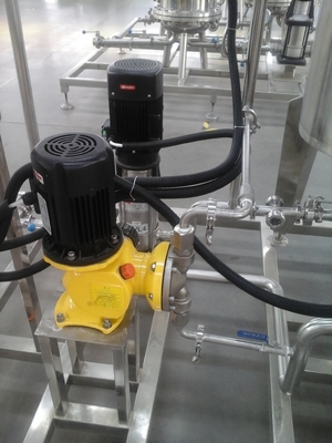 Chaîne de production d'emballage de proposition de filtre-presse machine de remplissage de bouteilles en verre d'équipement